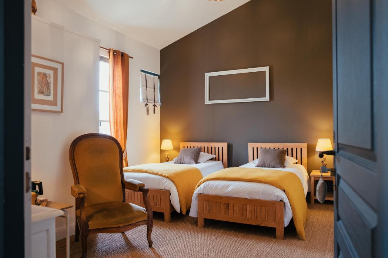 Chambre Lits Jumeaux avec Salle de Bains Privative Séparée